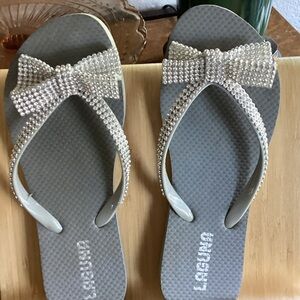 Laguna B Gray Flip Flop Sandals with Pearl Bow Embellishment